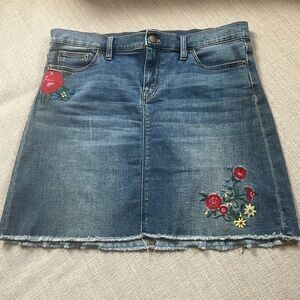 J. Crew Embroidered Denim Skirt. Women’s Size 10.